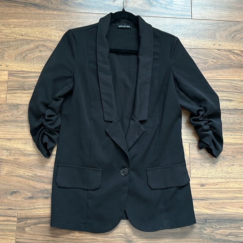Vintage Seduction fashion, blazer, black with bunched arms sz M
